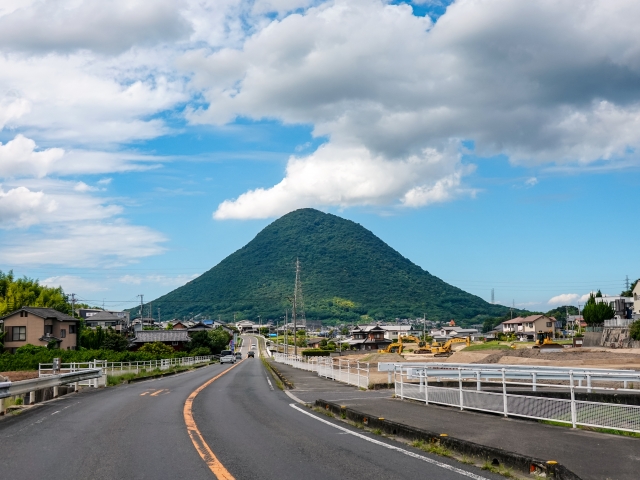香川県の風景：讃岐富士